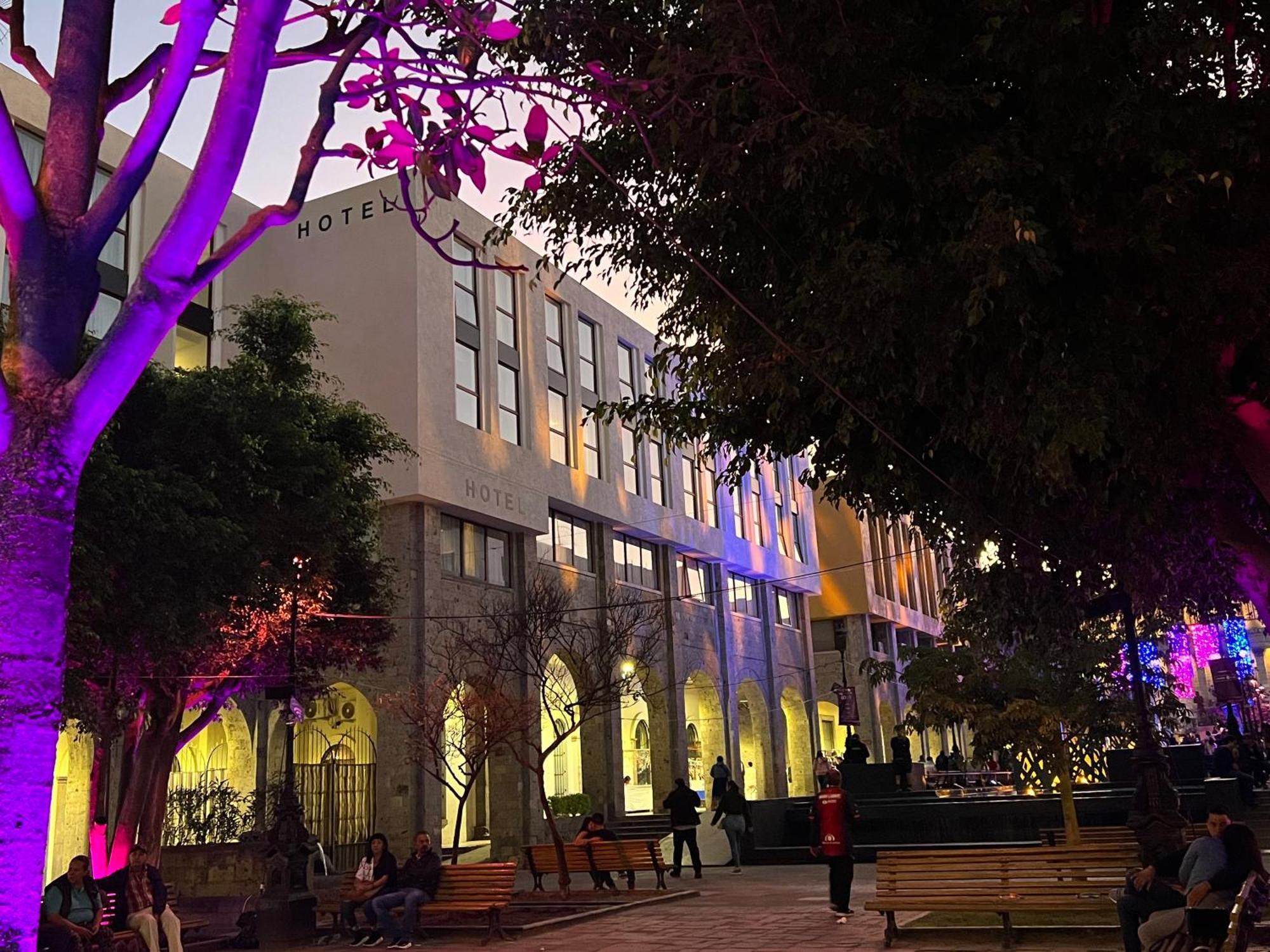 Six Hotel Guadalajara Degollado المظهر الخارجي الصورة