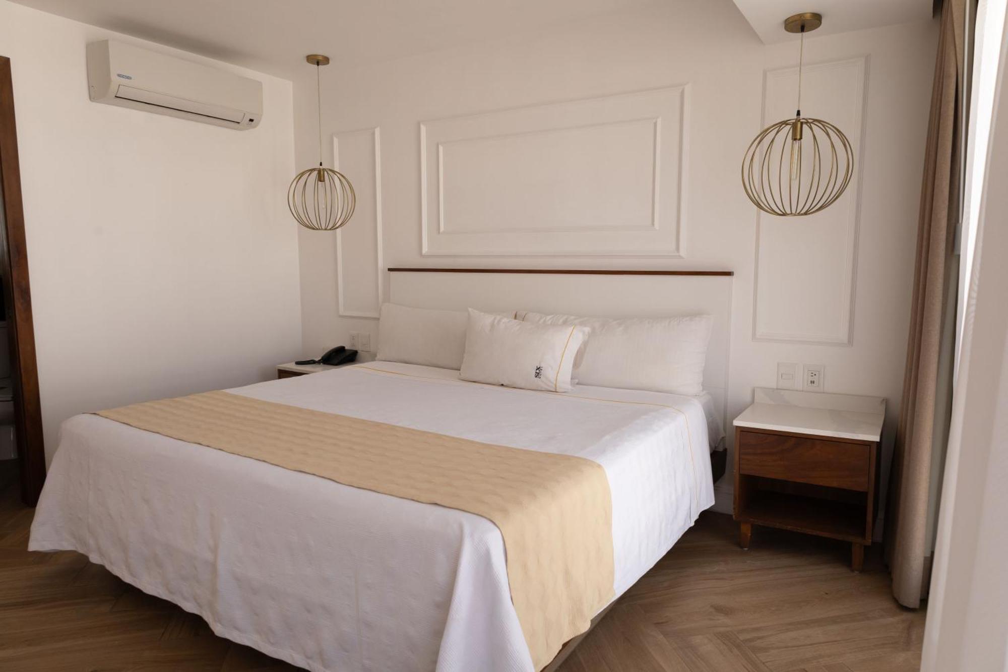 Six Hotel Guadalajara Degollado المظهر الخارجي الصورة