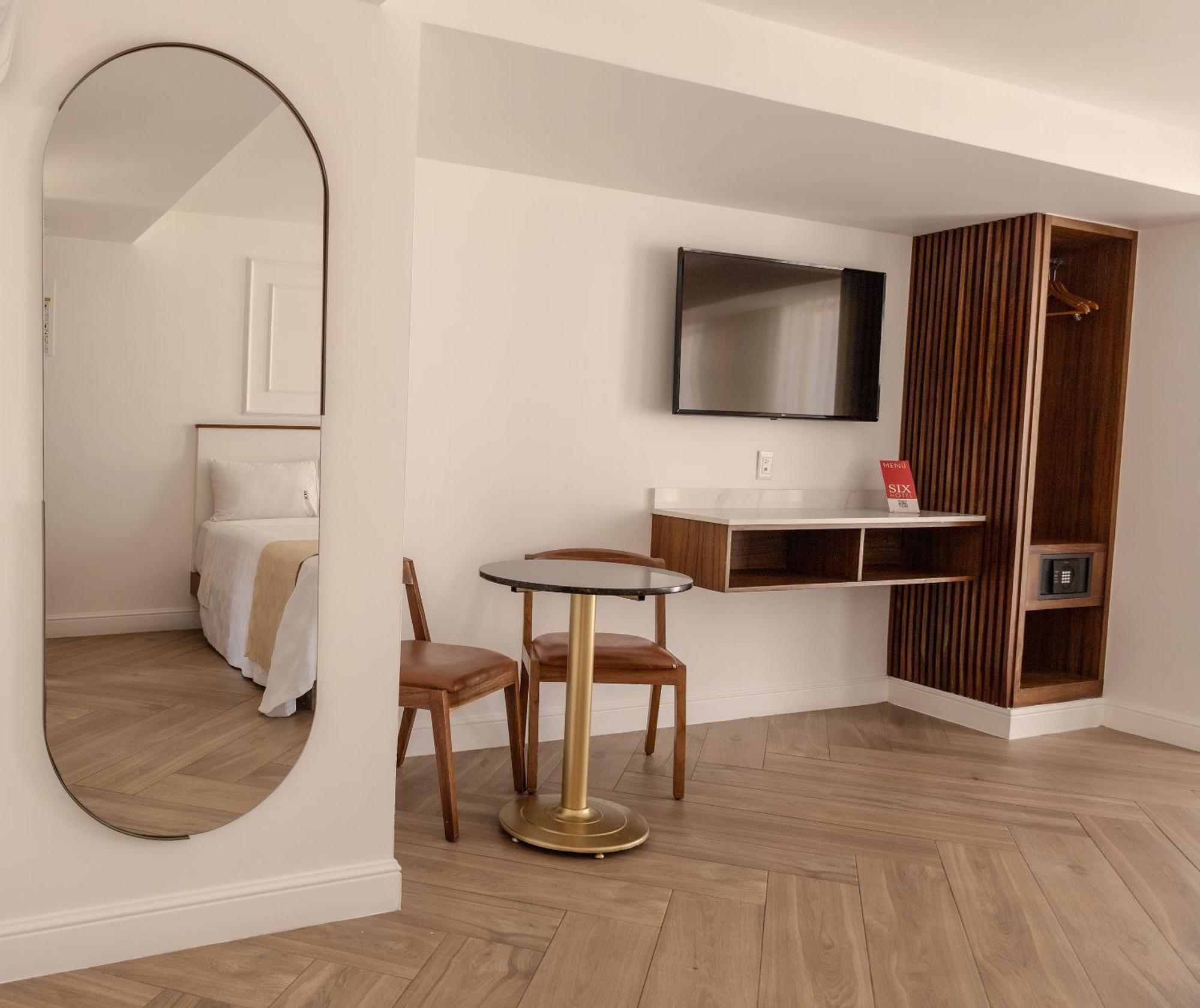 Six Hotel Guadalajara Degollado المظهر الخارجي الصورة